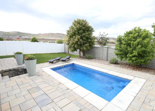 Property at 252 W Snowberry Dr #203, Saratoga Springs, UT 84045, 3 beds, 2.5 baths