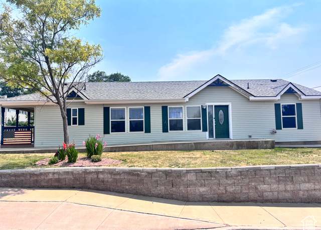 Property at 137 S 400 W, Blanding, UT 84511, 3 beds, 2 baths