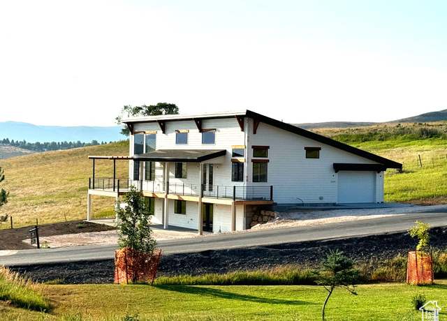 Property at 2584 S Country Club Dr #12, Garden City, UT 84028, 6 beds, 4 baths