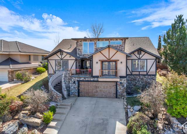 Property at 1060 E Summit Ridge Dr, St. George, UT 84790, 4 beds, 3 baths