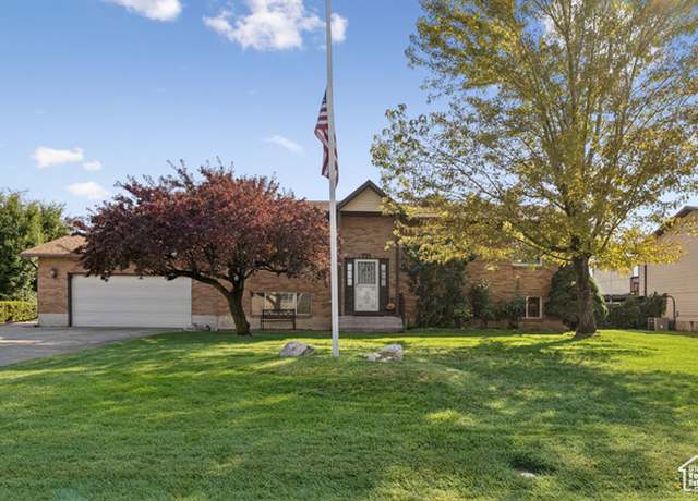 Property at 711 S Sunset Dr S, Kaysville, UT 84037, 5 beds, 3 baths