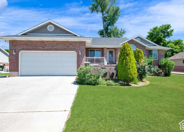 Property at 122 E Harper Way, South Weber, UT 84405, 5 beds, 4 baths