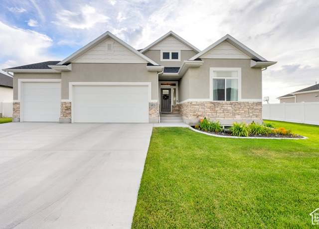 Property at 4951 N Stratford Dr, Stansbury Park, UT 84074, 3 beds, 2 baths