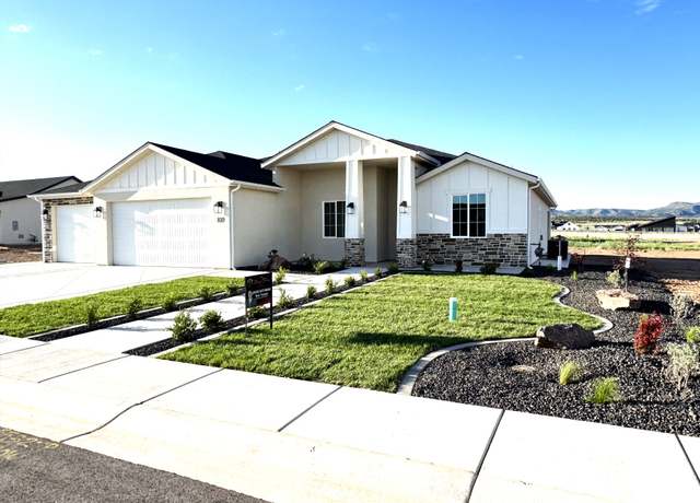 Property at 810 E 150 S, Enterprise, UT 84725, 5 beds, 3.5 baths