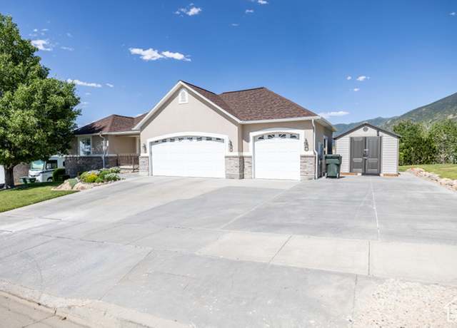 Property at 167 S Benchview Dr, Tooele, UT 84074, 5 beds, 3 baths