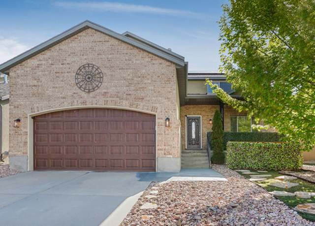 Property at 10674 S Pine Shadow Rd, South Jordan, UT 84009, 6 beds, 3.5 baths
