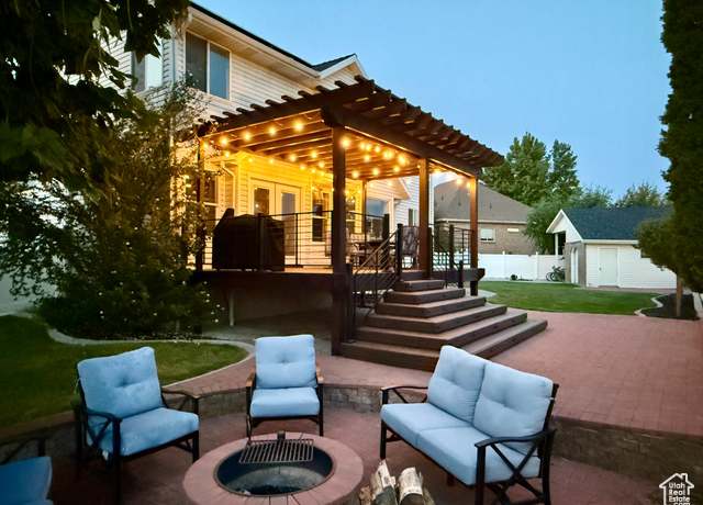 Property at 1789 W 400 N, West Point, UT 84015, 4 beds, 3.5 baths
