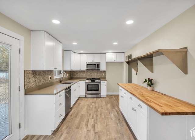 Property at 1962 E 7700 S, South Weber, UT 84405, 5 beds, 3 baths