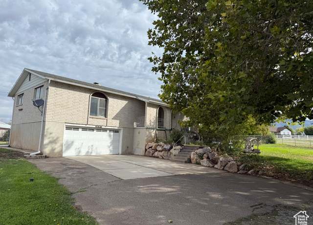 Property at 983 E Antelope Dr N, Layton, UT 84040, 5 beds, 4 baths
