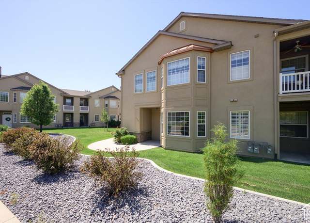 Property at 992 N Shetland Ln W, Farmington, UT 84025, 2 beds, 2 baths