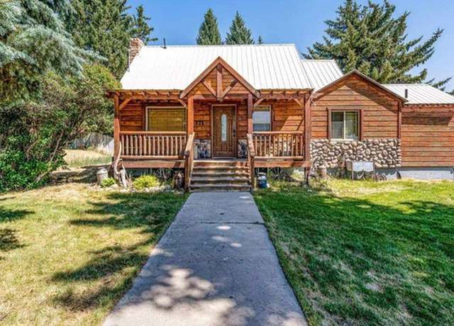 Property at 371 E Hooper Ave, Soda Springs, ID 83276, 3 beds, 2 baths