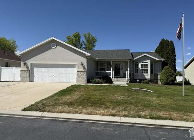 Property at 166 E Cove Rd, Saratoga Springs, UT 84045, 3 beds, 2 baths