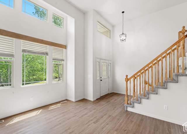 Property at 13946 Timber Ridge Dr, Draper, UT 84020, 4 beds, 2 baths