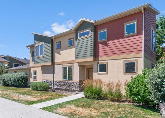 Property at 1012 W Willow Wind Dr, Farmington, UT 84025, 3 beds, 2.5 baths