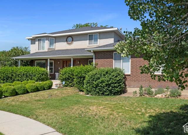 Property at 8298 S Arlington Ct, West Jordan, UT 84088, 6 beds, 3.5 baths
