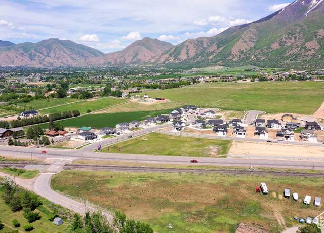 Property at 801 W Rock Ridge Dr, Mapleton, UT 84664
