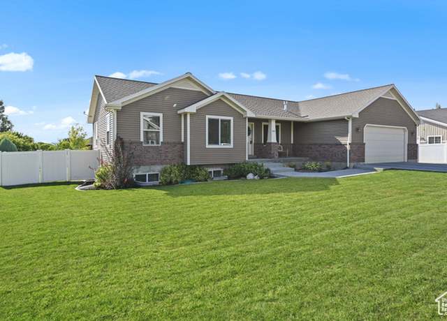 Property at 481 N 100 W, Hyde Park, UT 84318, 5 beds, 3 baths