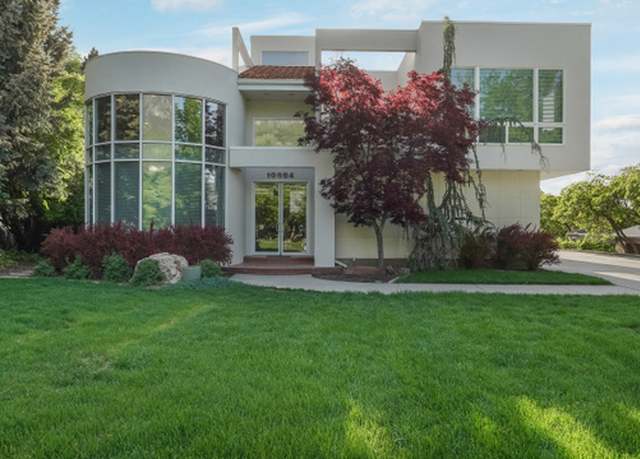 Property at 10804 S Lostwood Dr, Sandy, UT 84092, 5 beds, 3.5 baths