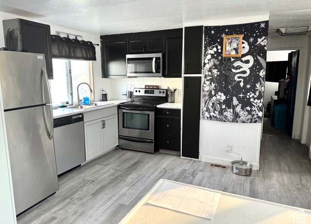 Property at 1189 W Prodo Vista Dr S, West Valley City, UT 84119, 2 beds, 2 baths