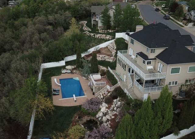Property at 2247 Country Oaks Dr, Layton, UT 84040, 7 beds, 5 baths