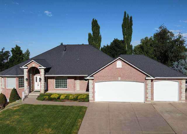 Property at 362 S Glen Cir E, Fruit Heights, UT 84037, 7 beds, 4 baths