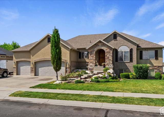 Property at 4836 W 4825 S, Hooper, UT 84315, 7 beds, 3.5 baths