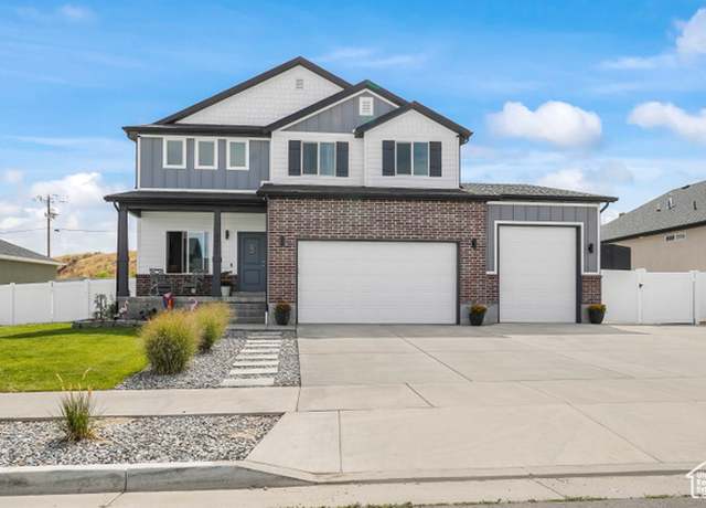 Property at 7421 Sage Slope Way W, Herriman, UT 84096, 7 beds, 3.5 baths