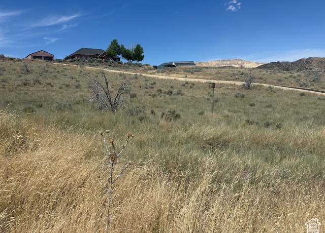 Property at 14820 S Majestic Oaks Ln W, Herriman, UT 84096