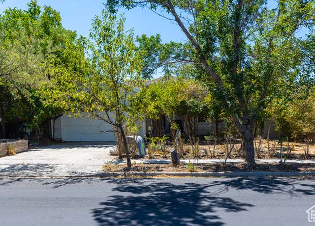 Property at 796 Valley View Dr, Tooele, UT 84074, 3 beds, 2 baths