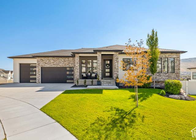 Property at 14203 S Brook Heights Cir W, Herriman, UT 84096, 3 beds, 2.5 baths