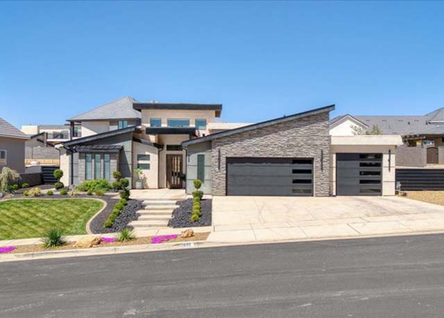 Property at 999 E Fremont St, Washington, UT 84780, 4 beds, 3 baths