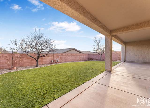 Property at 3414 E Willow Dr, Washington, UT 84780, 3 beds, 2 baths