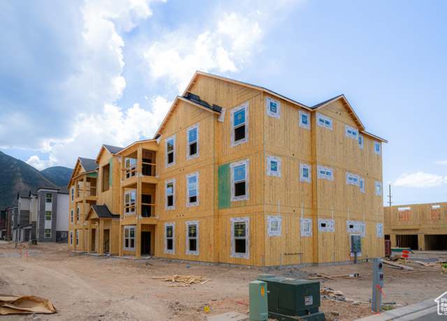 Property at 715 W 4600 S Unit I204, Mapleton, UT 84664, 3 beds, 2 baths