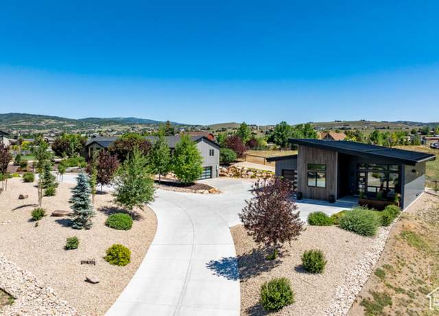 Property at 7143 N Pace Pl, Park City, UT 84098, 7 beds, 5.5 baths