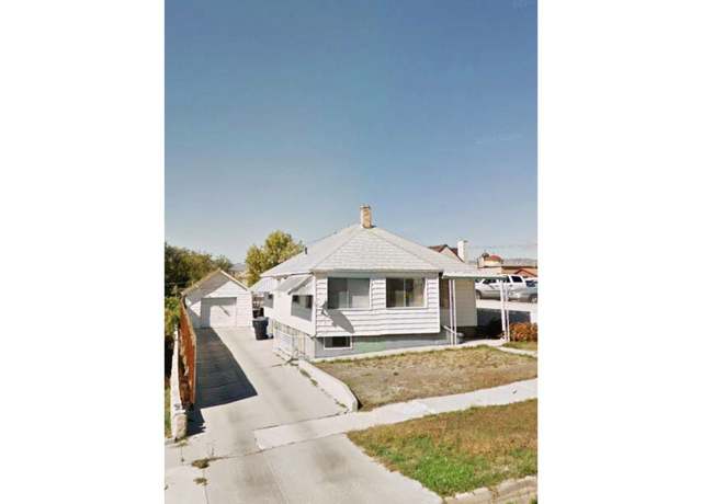 Property at 144 S 300 E, Price, UT 84501, 5 beds, 2 baths
