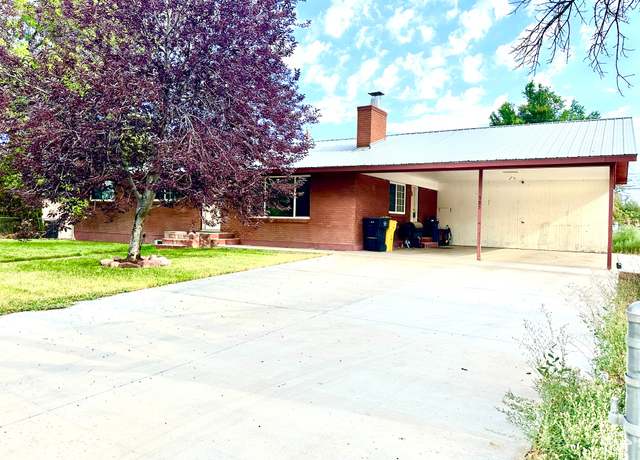 Property at 385 E 400 S, Roosevelt, UT 84066, 5 beds, 2 baths