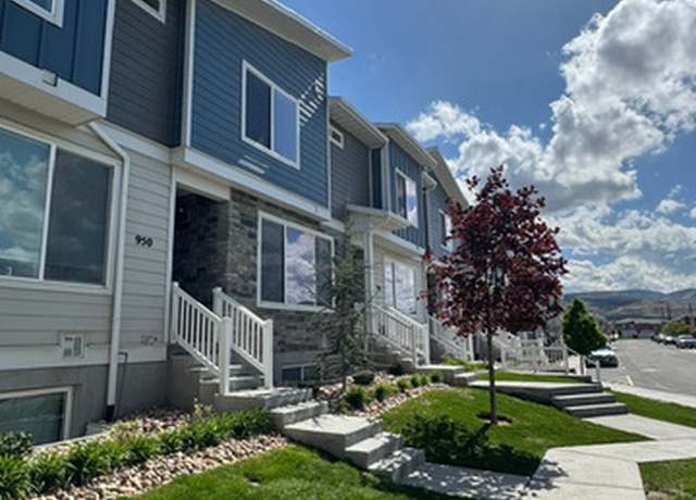Property at 950 W Tiffany Way, Bluffdale, UT 84065, 3 beds, 2 baths