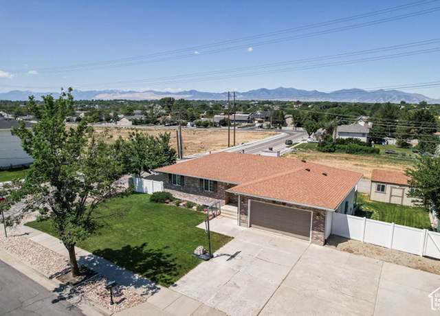 Property at 5608 S Walden Meadows Dr, Murray, UT 84123, 6 beds, 3 baths