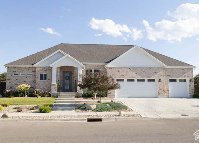 Property at 6919 W 9720 N, Highland, UT 84003, 3 beds, 2 baths