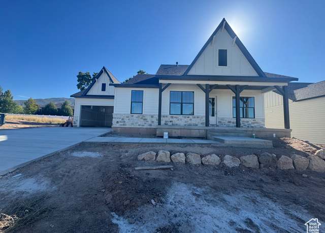 Property at 1204 N 1875 E #5, Layton, UT 84040, 4 beds, 2.5 baths