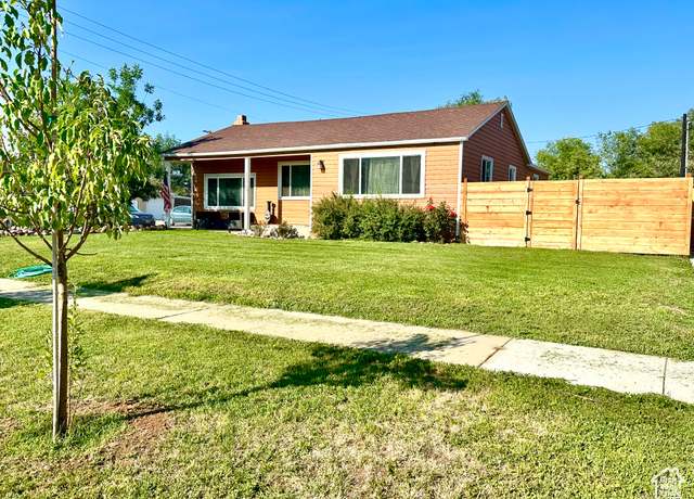 Property at 257 N State St, Roosevelt, UT 84066, 3 beds, 1 bath