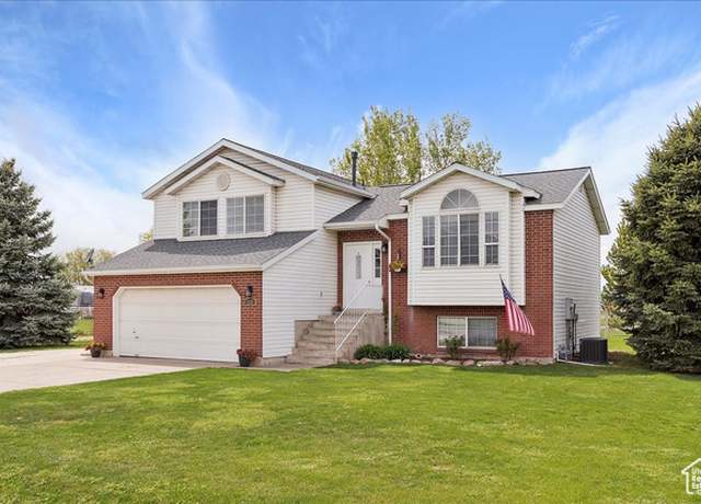 Property at 3035 N 2575 W, Farr West, UT 84404, 4 beds, 3 baths