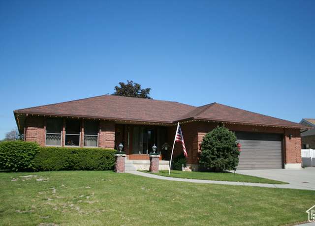 Property at 5094 S Clover Meadow Dr W, Murray, UT 84123, 3 beds, 2 baths