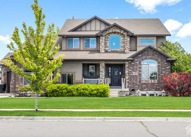 Property at 2318 N 2100 W, Clinton, UT 84015, 4 beds, 2.5 baths