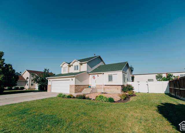 Property at 9961 N 4680 W, Cedar Hills, UT 84062, 3 beds, 2.5 baths