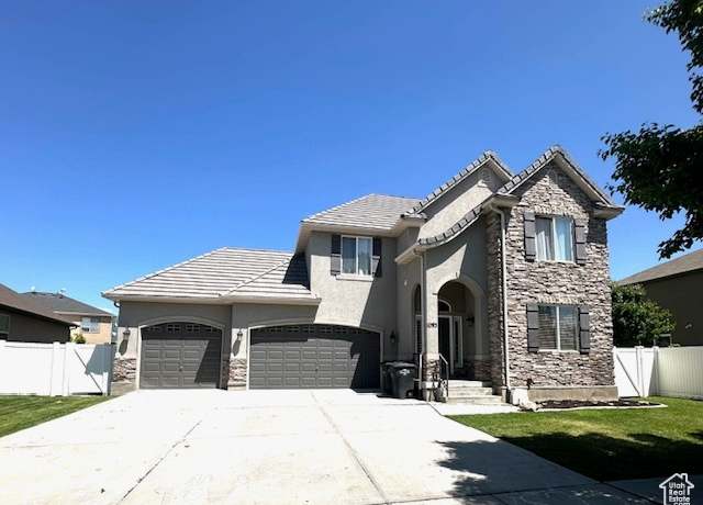 Property at 1093 S 1960 E, Spanish Fork, UT 84660, 5 beds, 3.5 baths