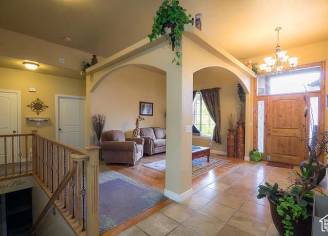Property at 1126 S Valley View Dr W, Santaquin, UT 84655, 5 beds, 3 baths