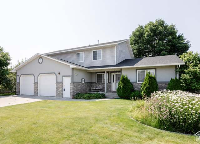 Property at 596 Eagle Dr, Preston, ID 83263, 5 beds, 3 baths
