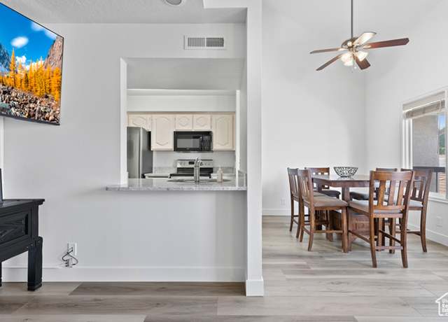 Property at 275 S Valley View Dr Unit J202, St. George, UT 84770, 2 beds, 2 baths