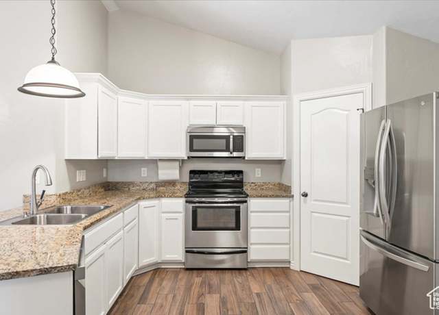 Property at 684 S 2150 W #303, Pleasant Grove, UT 84062, 3 beds, 2 baths